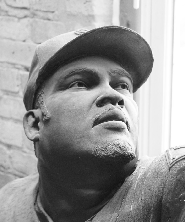 Bronze sculpture of Juan Uribe by Julie Rotblatt-Amrany for the Chicago White Sox